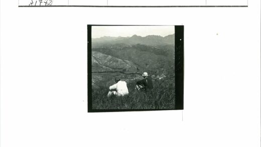 宁静山野远眺群山.jpg