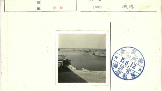 宁静水岸建筑倒影.jpg