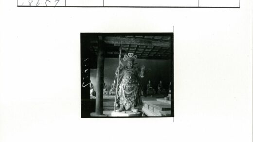 宏伟战士雕像与坐像群.jpg