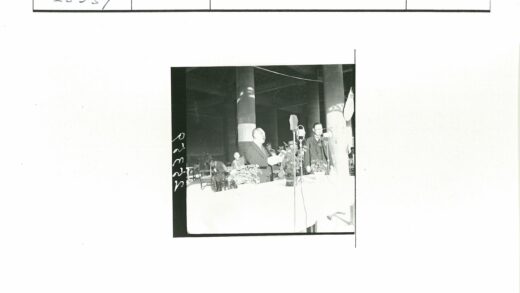 室内演讲活动现场.jpg
