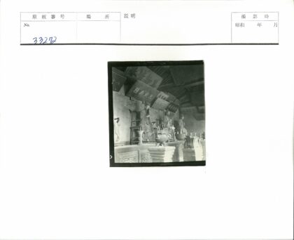 室内雕像与铭文牌匾陈列.jpg