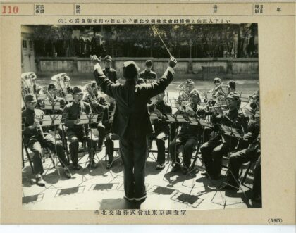 室外乐队铜管木管乐器演奏.jpg