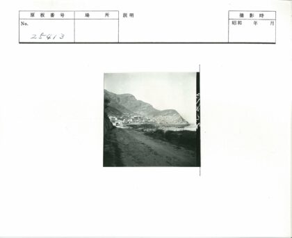 山区小镇土路风貌.jpg