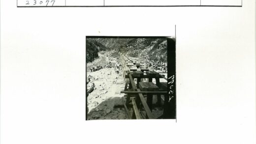 山区木结构建筑工地施工纪实.jpg