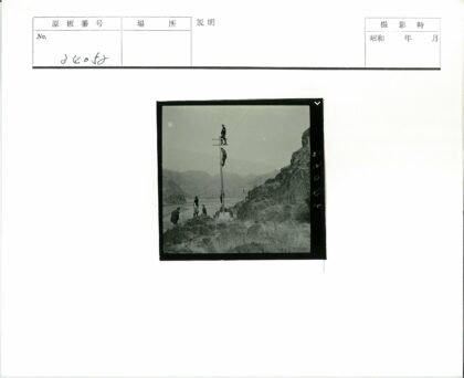 山区电线杆维修工作现场.jpg