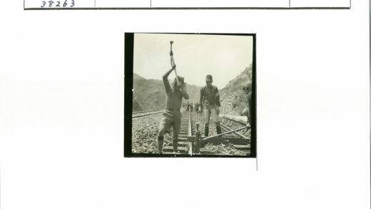 山区铁路工人劳动纪实.jpg