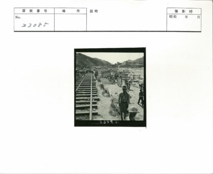 山区铁路建设施工场景.jpg