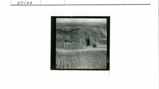 山坡乡村住宅入口风光.jpg