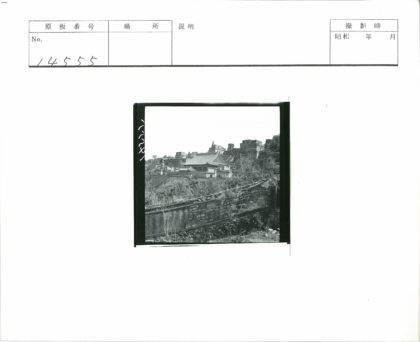 山坡古建与宝塔景观.jpg