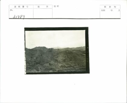 山峦植被覆盖自然风光全景图.jpg