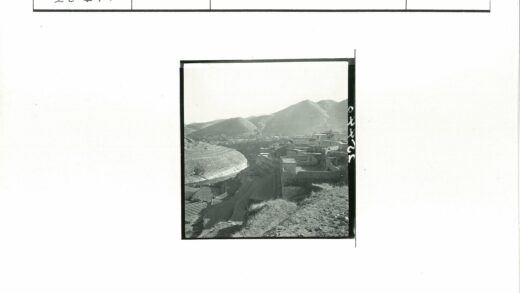 山谷村庄梯田风光.jpg