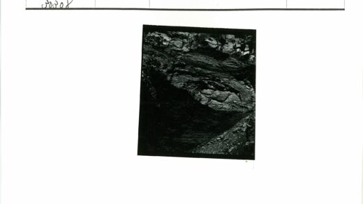 岩层纹理特写景观.jpg