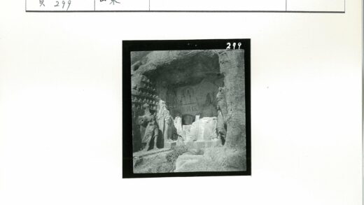 岩洞雕像与浮雕洞穴入口.jpg