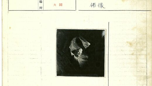 岩石雕刻宁静面孔雕像.jpg