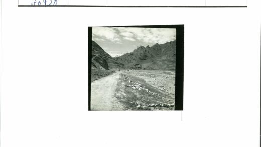 崎岖山地土路与梯田景观.jpg