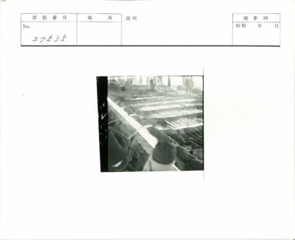 工业仓库沙地施工场景.jpg