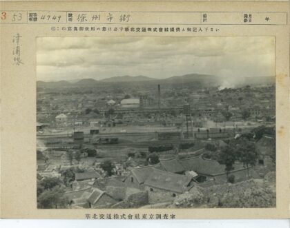 工业区建筑与电车风景.jpg