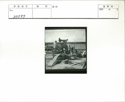工业时代机械操作现场.jpg
