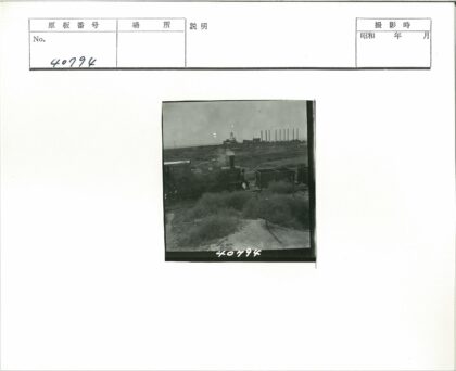 工业时代蒸汽机车运输场景.jpg