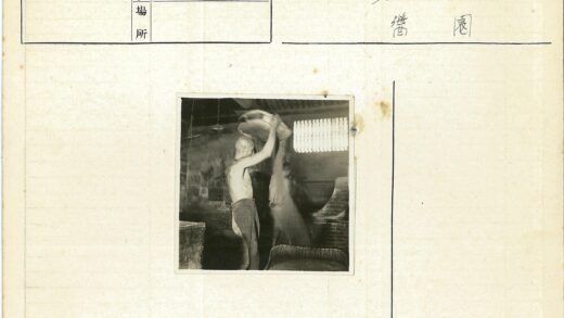 工人室内搬运工作场景.jpg