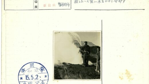工人蒸汽口作业现场.jpg