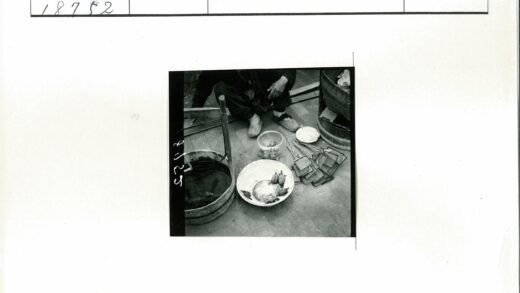 工匠与工具容器旧影.jpg