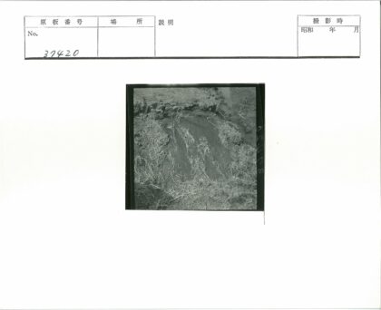 干旱地貌景观与岩石植被.jpg