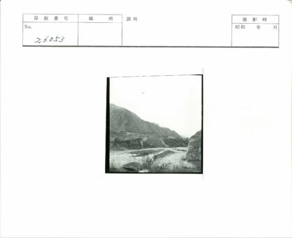 干涸河床与梯田山地.jpg