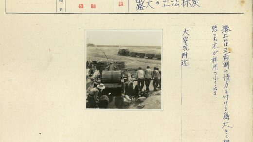 建筑工人与火车风景.jpg