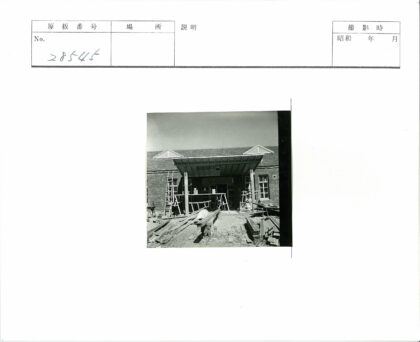 建筑工地悬挑结构施工实景.jpg