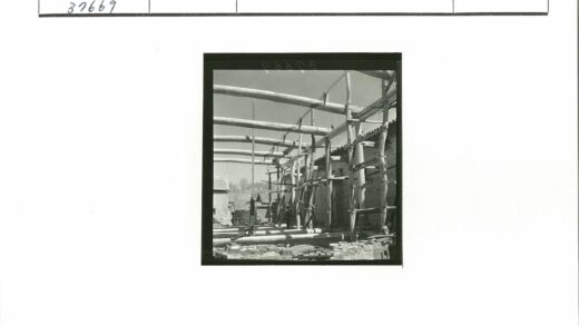 建筑工地木结构施工实景.jpg