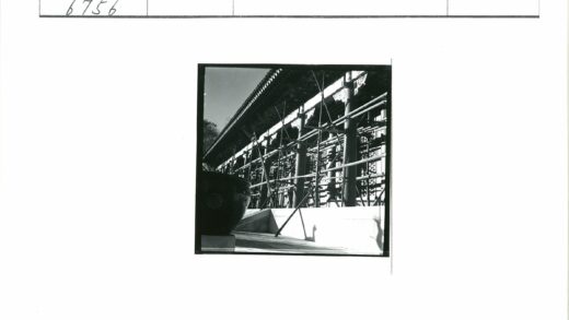 建筑翻新施工现场与徽章大锅.jpg