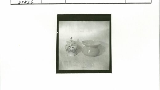 彩绘瓷罐与素边碗静物.jpg