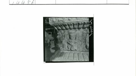 恶魔石雕云中基座.jpg