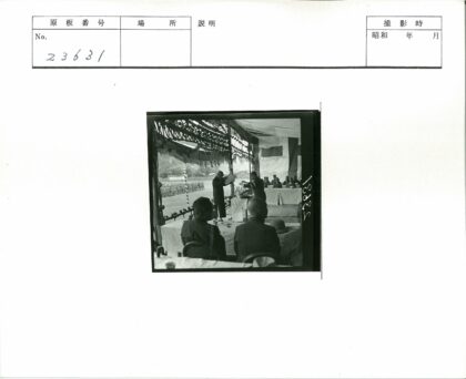 户外仪式长袍人展示文件.jpg