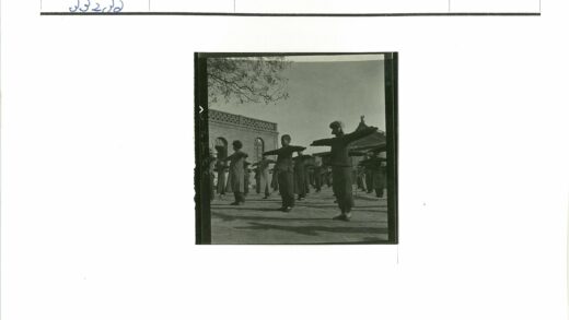 户外庭院伸展运动拱窗建筑背景.jpg