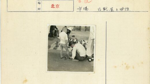 户外摊位儿童试鞋场景.jpg