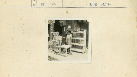 户外木制家具店展示.jpg