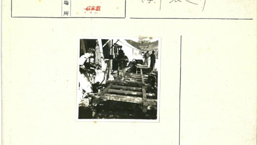 户外木工团队合作施工.jpg