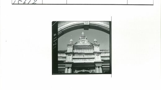拱门立面建筑细节特写.jpg
