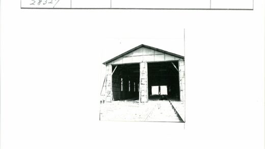 拱顶仓库铁轨历史建筑.jpg