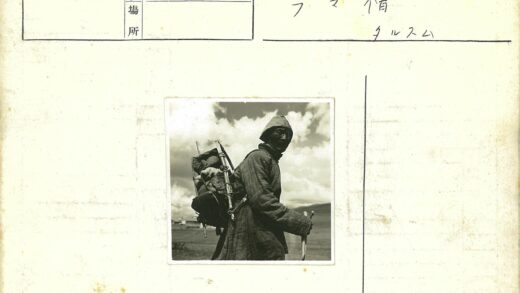 旅人远行多云旷野.jpg
