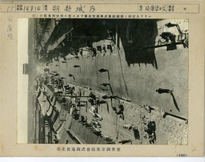 晴天熙攘老街景.jpg