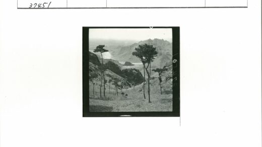 晴空下俯瞰湖光山色.jpg