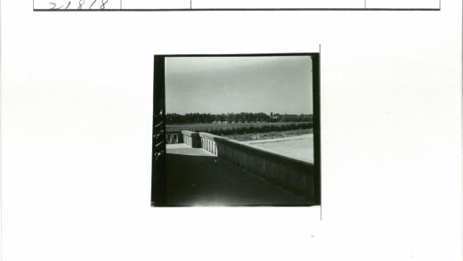 晴空下田园风光俯瞰图.jpg