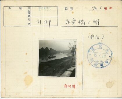 暮色河船与拱桥.jpg