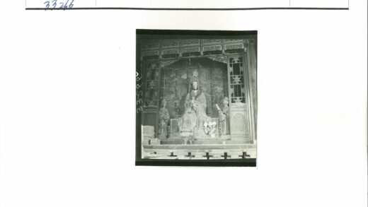 木制祭坛三雕像装饰面板.jpg