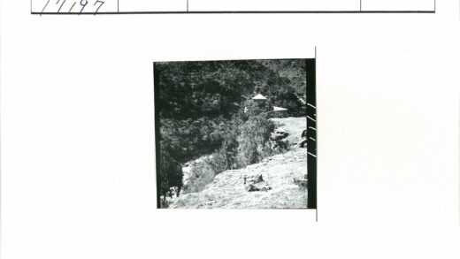 森林亭景与岩山风光.jpg