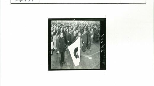 正式场合集体合影.jpg