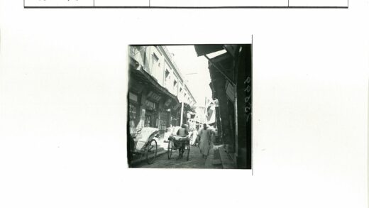 民国时期繁华街道黄包车景象.jpg